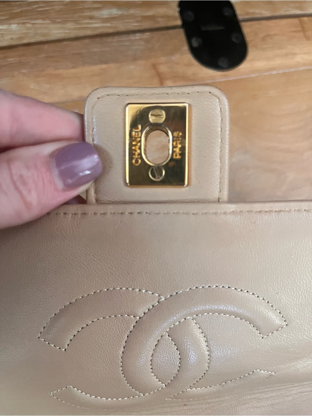 Vintage Authentic Chanel Beige Quilted Leather Shoulder Bag- Strap Needs Repair - Picture 5 of 12